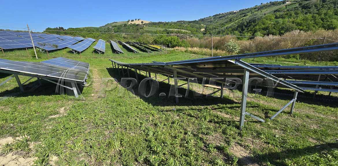 1MW 山坡太阳能安装系统解决方案